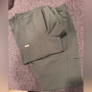 Figs Women's bonsai scrub set